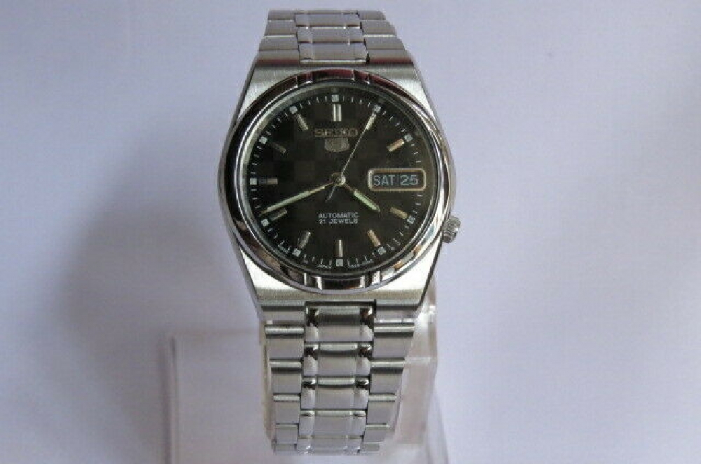 Branded vintage watches online, Used Branded watches online from Jordan ...