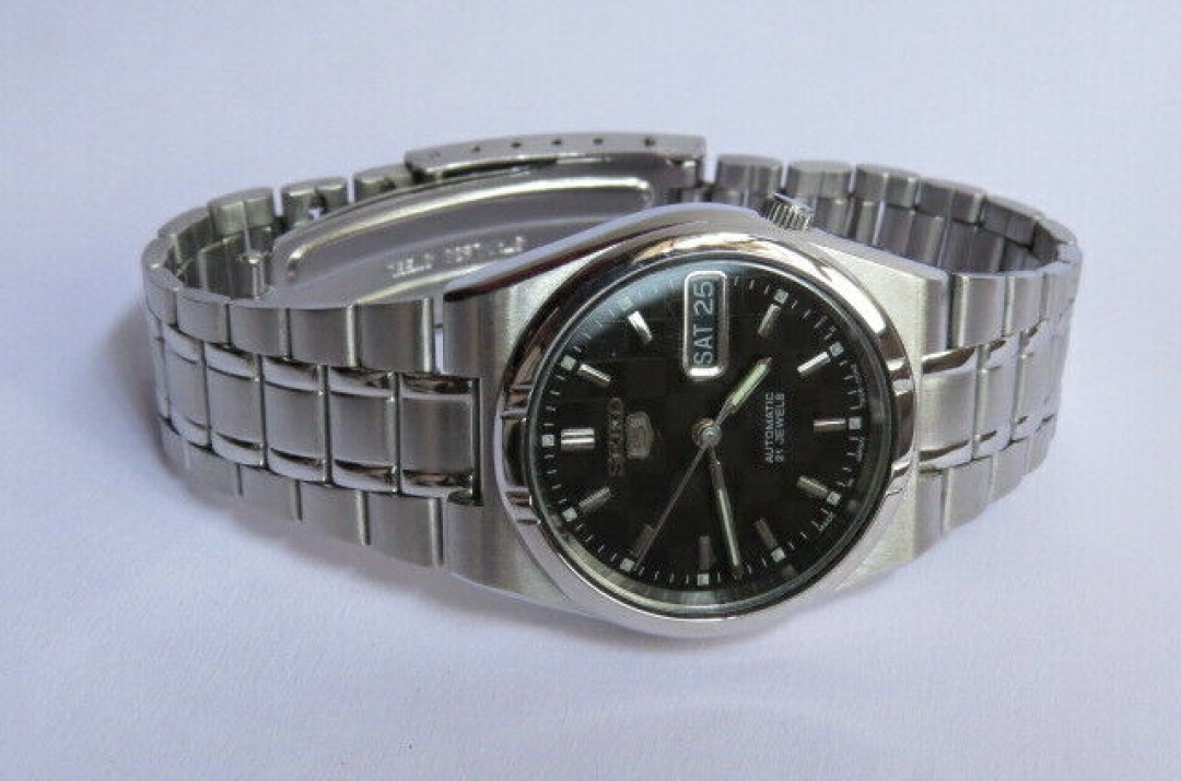 Branded vintage watches online, Used Branded watches online from Jordan ...