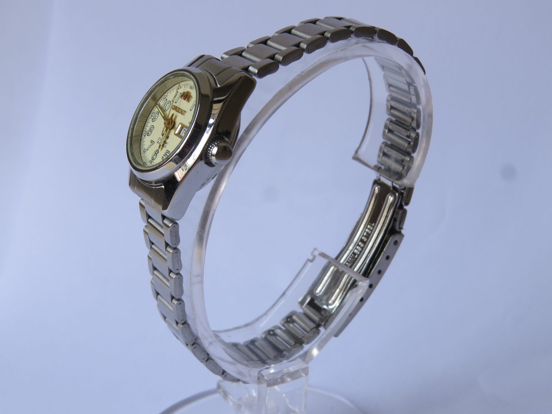 IMG_3587 Pre owned Light use Made in Japan ORIENT 3 Star Crystal Automatic 21 Jewels Women Watch I Neat Condition I 25 mm Case Dia . Model No.559WC8-02-CA | B9005 - Image 4