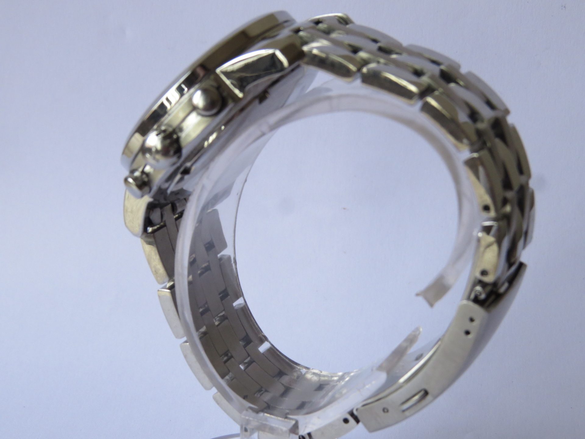 IMG_3671 Pre Owned Swiss TISSOT PRC 200 Quartz Choronograph watch for Men I Polished I 40 mm Case Dia I Neat Condition I No Scratches I Model No. T 461 SKM BA 80237 : B9013 - Image 4