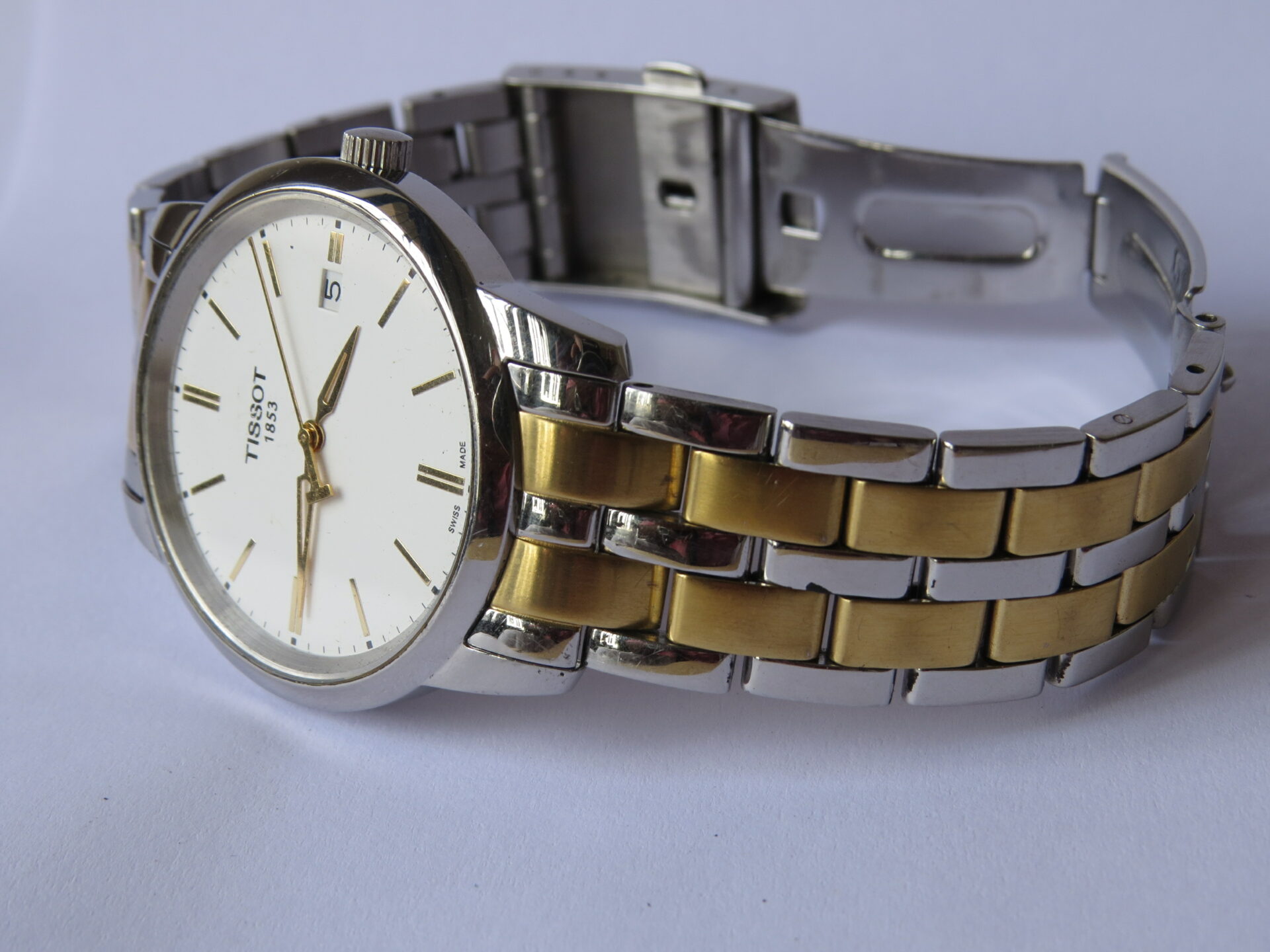 IMG_4061 Pre Owned Swiss TISSOT T Classic Quartz watch for Men I Dual Tone Bracelet I 38 mm Case Dia I Neat Condition I : Model No. T 033410 B : B10003 - Image 2