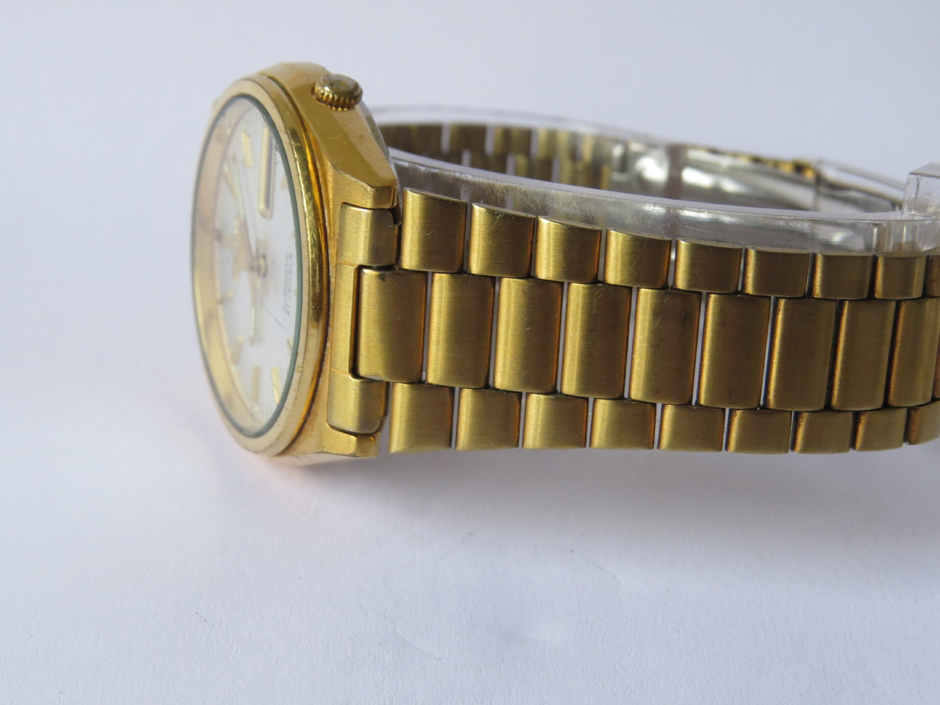 IMG_4151 Pre Owned Light Use Made in Japan SEIKO 5 Automatic Solid case back Unisex Watch : 21 Jewels I Neat Condition I 35 MM Case Dia : White Dial : No. 7019 - 8180 | B1011 - Image 6
