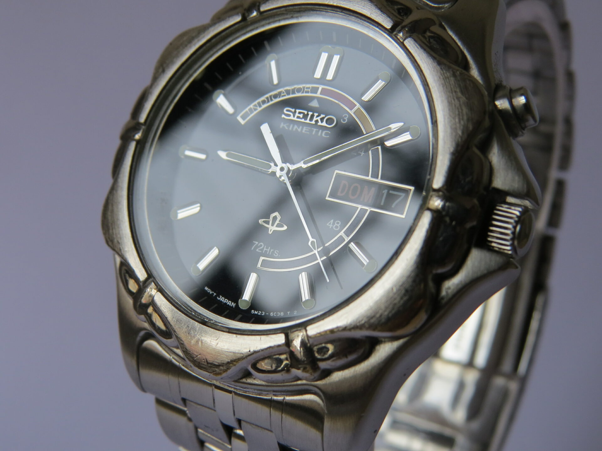 IMG_4170 Pre Owned Made in Japan SEIKO Kinetic Quartz Men's Watch : 21 Jewels I Black Dial I Neat Condition I 39 MM Case Dia : Black Dial : No. 5M23 - 6873 | B1013 - Image 5