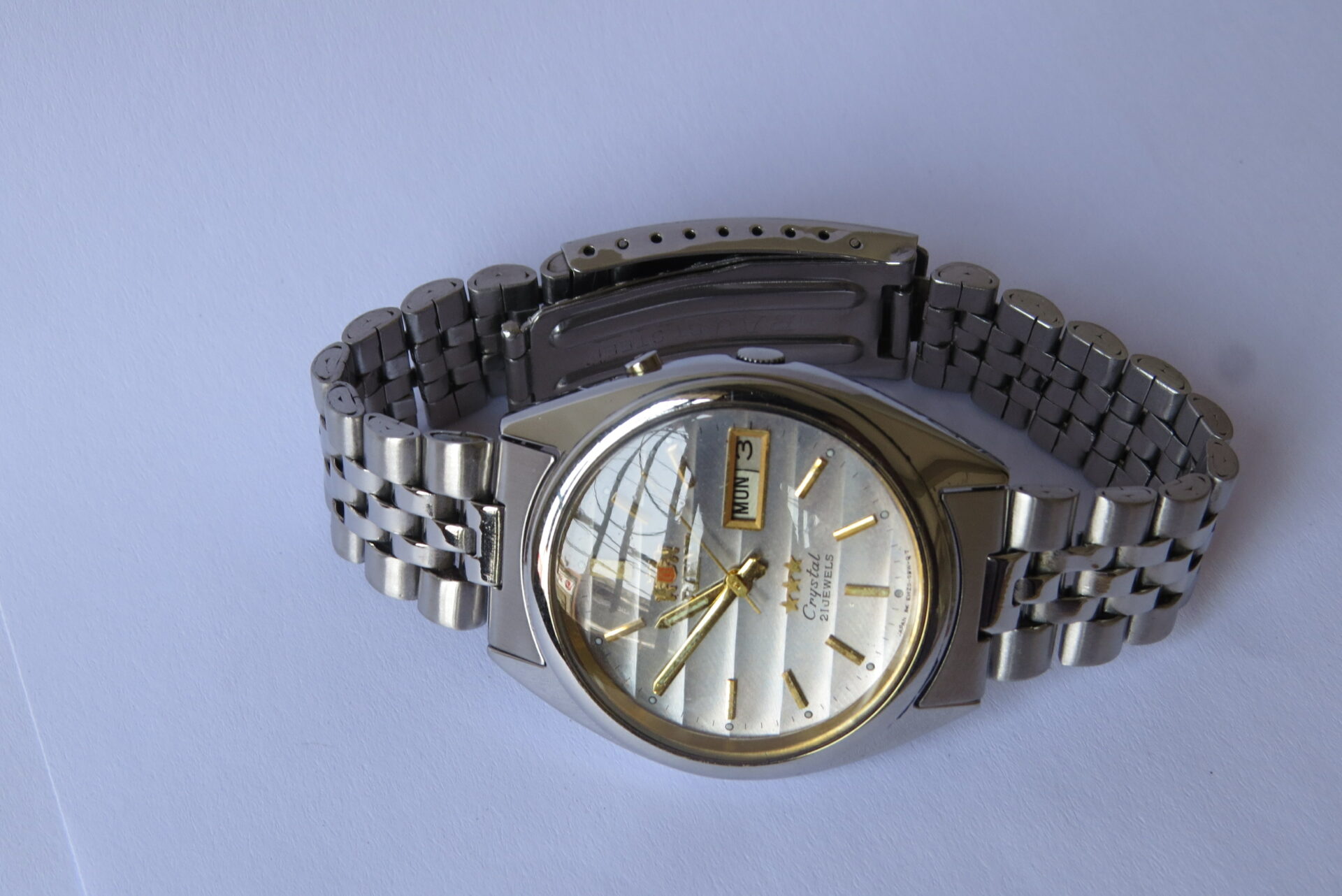 IMG_5055 Pre Owned Made in Japan ORIENT 3 Star Crystal Automatic Men's watch I Neat Condition I 37 mm Grey Dial - Model No. KY EM04 B0B CA : B1201 - Image 10
