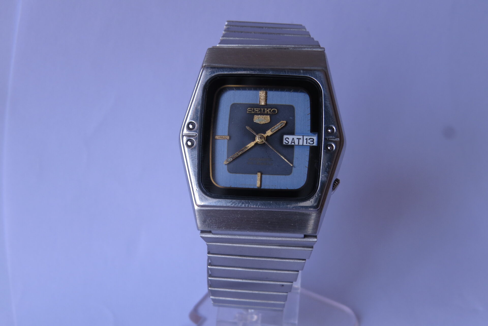 Vintage Made in Japan SEIKO 5 Automatic 21 Jewels Watch I Neat Condition I Solid Case Back I 35 x 35 mm Brown Color Dial with Border Shade I – No. 6349 – 5140 : B1304