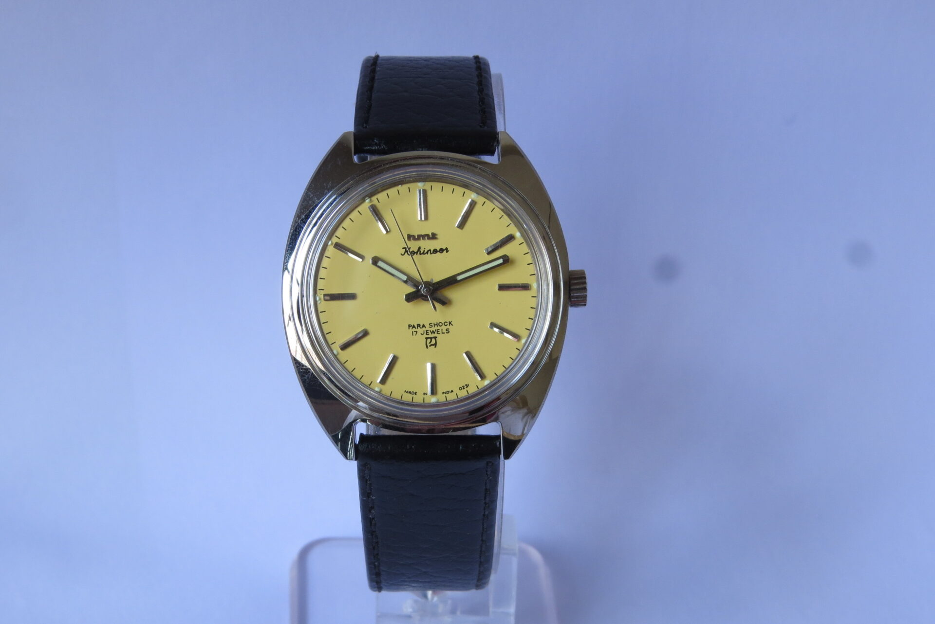 Vintage HMT Kohinoor 17 Jewels Hand Winding Mechanical Wrist Watch for MenMen : Milky Yellow Color Dial  : 36 mm Case Dia : Model No. 89.503.013 : B1516