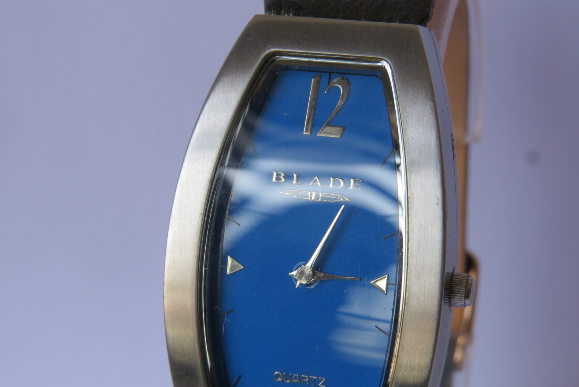 IMG_6234 New Swiss Precition BLADE Quartz wrist watch for Women I Beautiful Model I 35 x 50 mm Case Dia I Oval Shape Blue Dial I Model No. 2054LSS- B1606 - Image 4
