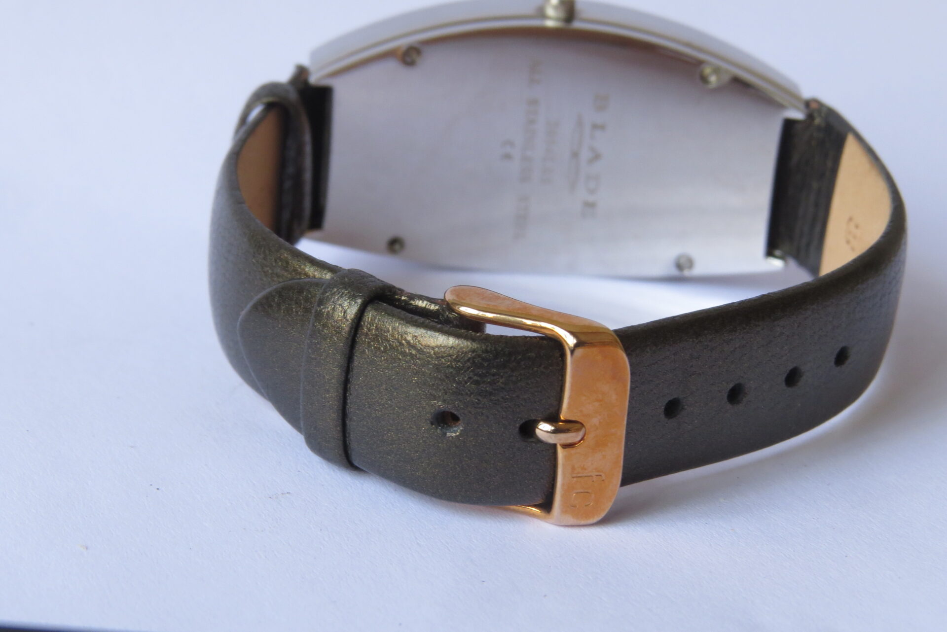 New Old Stock Swiss Precition BLADE Quartz wrist watch for Women I Beautiful Model I 35 x 50 mm Case Dia I Oval Shape Sky Blue Dial I Model No. 2130LSS- B 1318 for sale in india New Old Stock Swiss Precition BLADE Quartz wrist watch for Women I Beautiful Model I 35 x 50 mm Case Dia I Oval Shape Sky Blue Dial I Model No. 2130LSS- B 1318 for sale in india