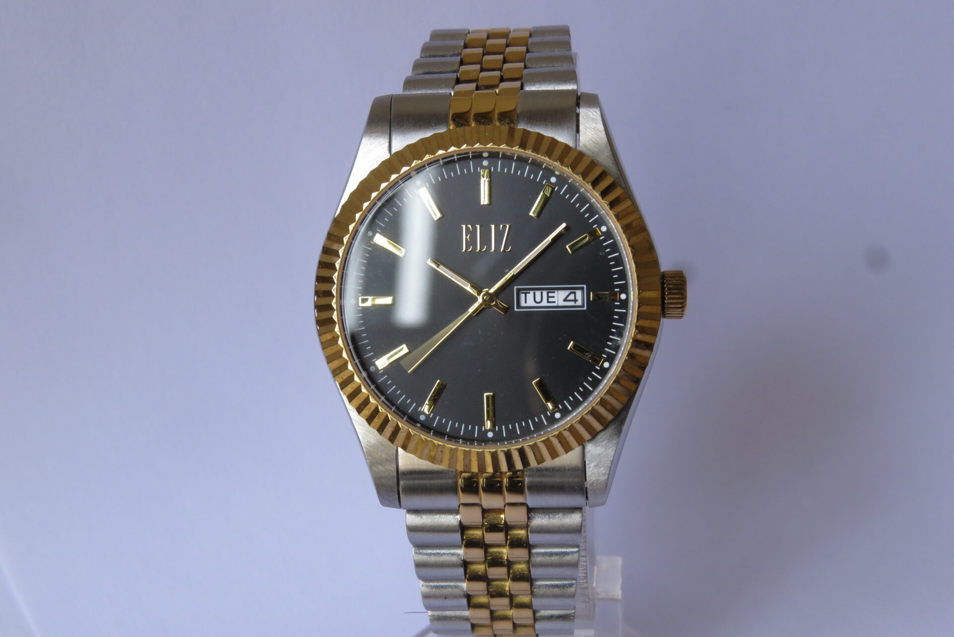 Pre Owned ELIZ Dual Tone Brcelet watch for sale in india, bangalore, mumbai, delhi, chennai Pre Owned ELIZ Dual Tone Brcelet watch for sale in india, bangalore, mumbai, delhi, chennai
