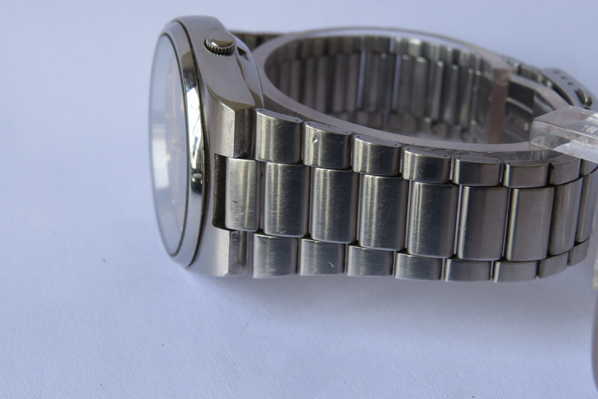 IMG_6270 Pre Owned Light use Made in Japan SEIKO 5 Automatic Exhibition case back Men's Watch I Neat Condition I 38 MM Case Dia : Grey Dial I 21 Jewels Model No. 7S26 - 0520 | B1609 - Image 9
