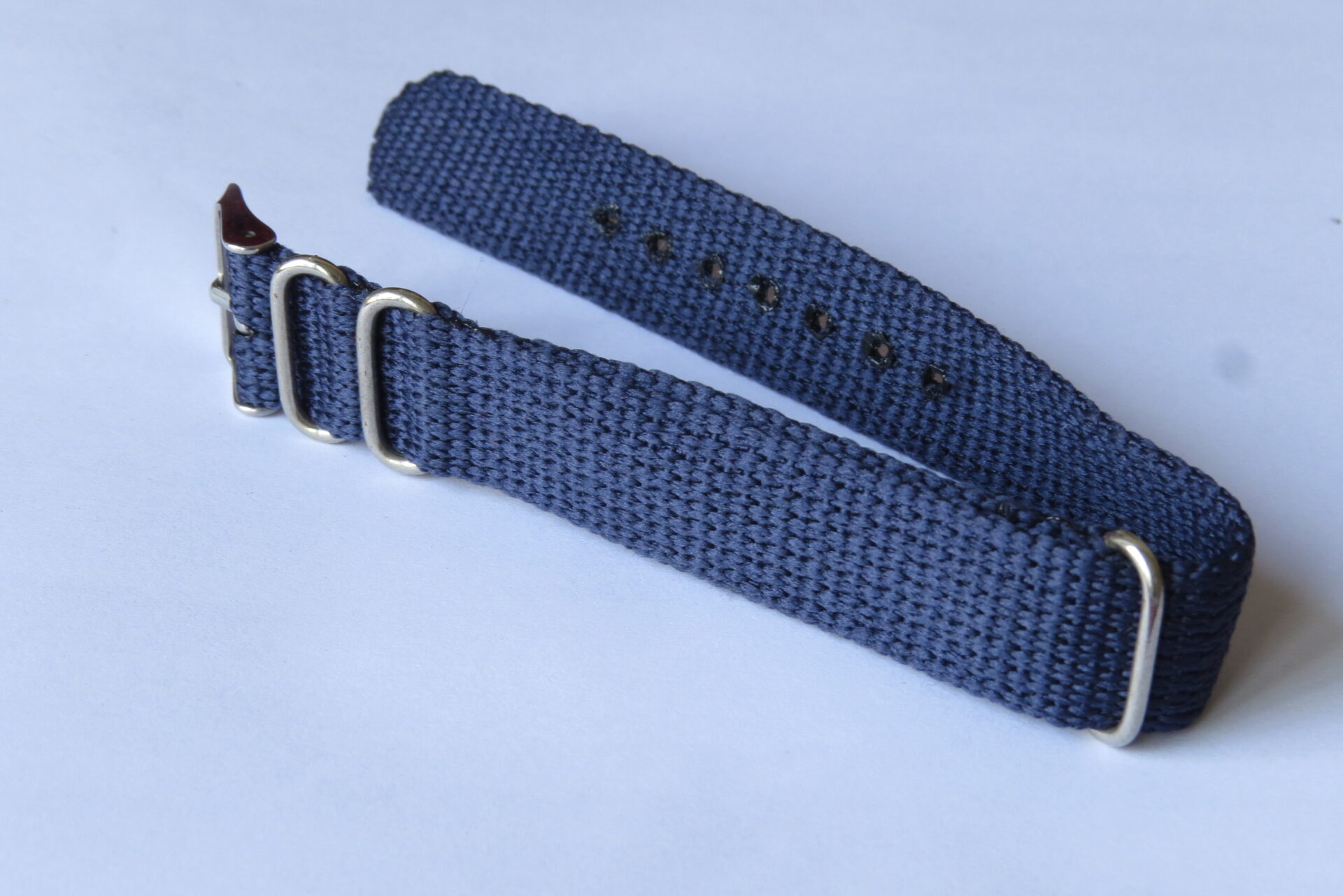 Classic Navy Blue Nylon NATO Watch Strap – Military Style Replacement Watch Band Classic Navy Blue Nylon NATO Watch Strap – Military Style Replacement Watch Band