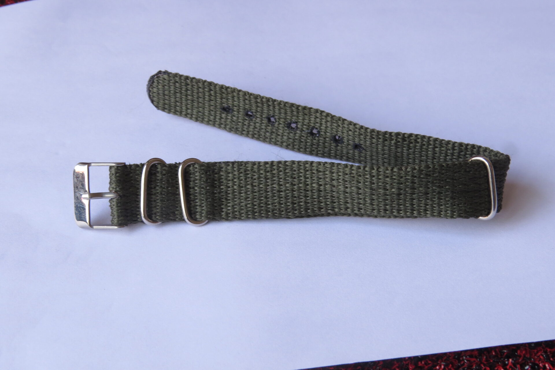 IMG_6394 Classic Olive Green Nylon NATO Watch Strap – Military Style Replacement Watch Band - 18 MM - Image 2