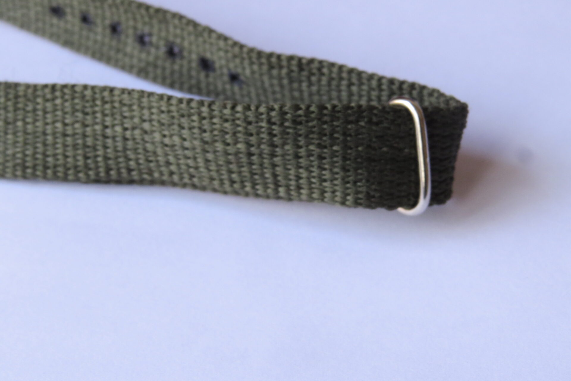 IMG_6395 Classic Olive Green Nylon NATO Watch Strap – Military Style Replacement Watch Band - 18 MM - Image 3