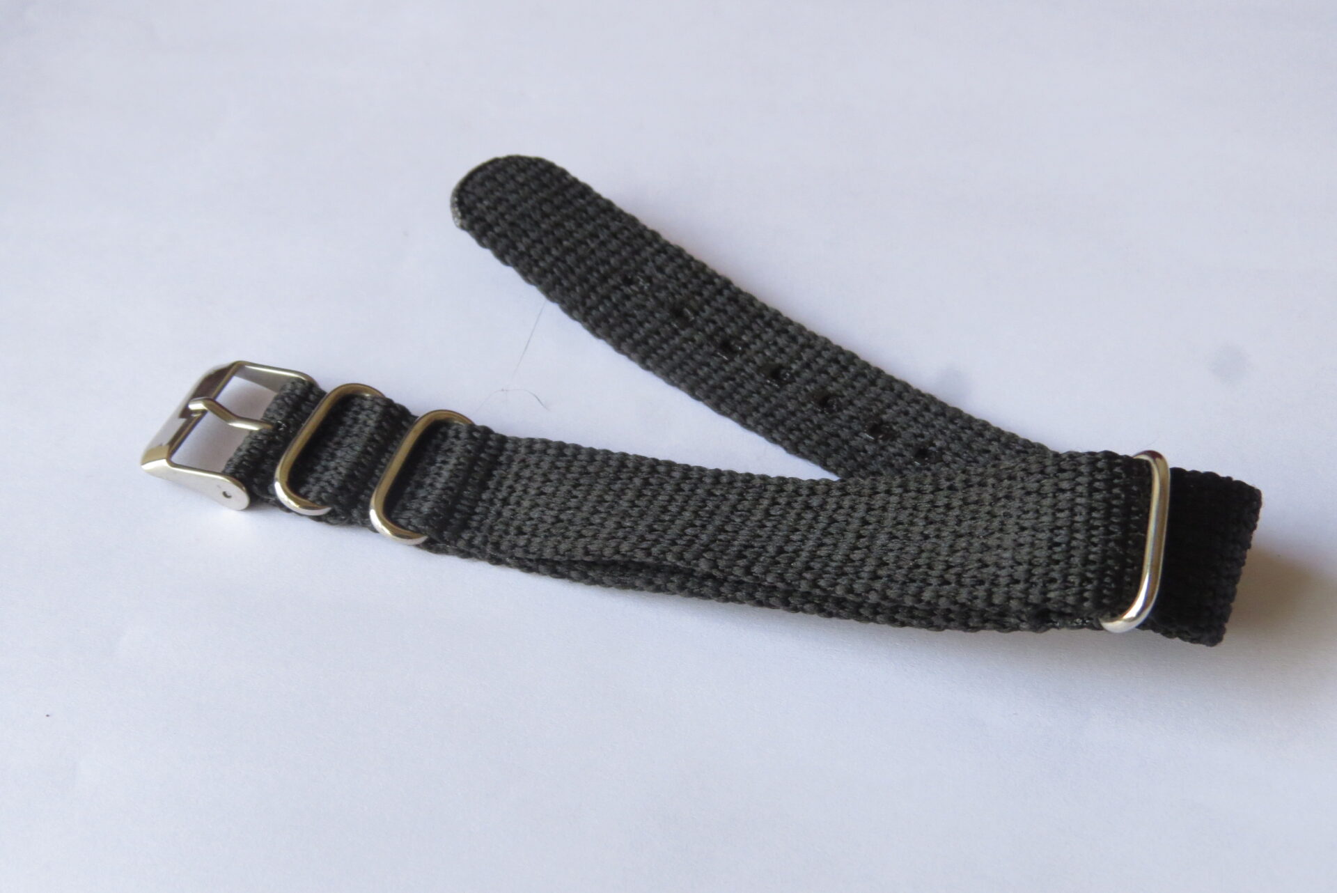 Classic Black Nylon NATO Watch Strap – Military Style Replacement Watch Band Classic Black Nylon NATO Watch Strap – Military Style Replacement Watch Band