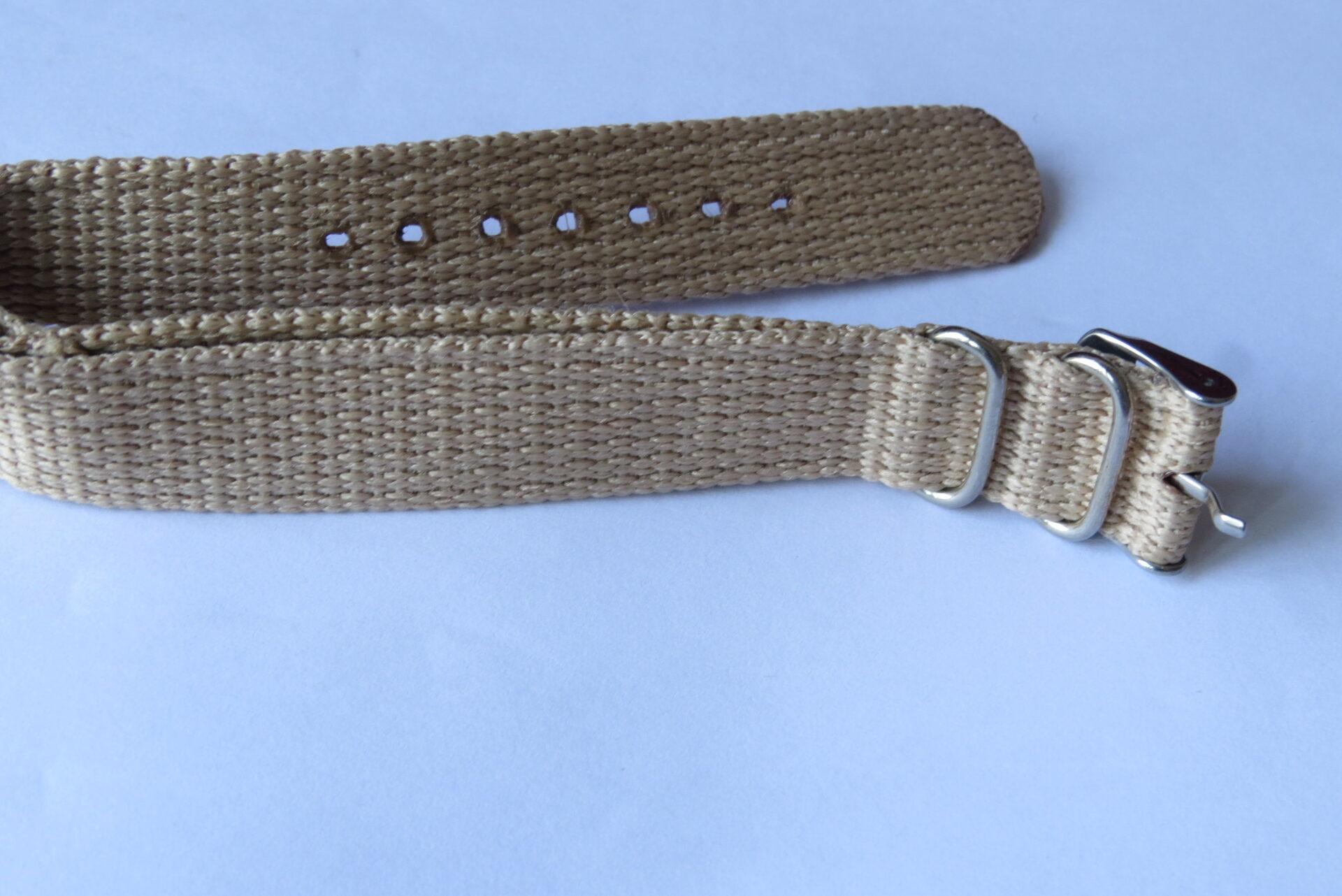 Classic Khaki Nylon NATO Watch Strap – Military Style Replacement Watch Band for sale in india Classic Khaki Nylon NATO Watch Strap – Military Style Replacement Watch Band for sale in india