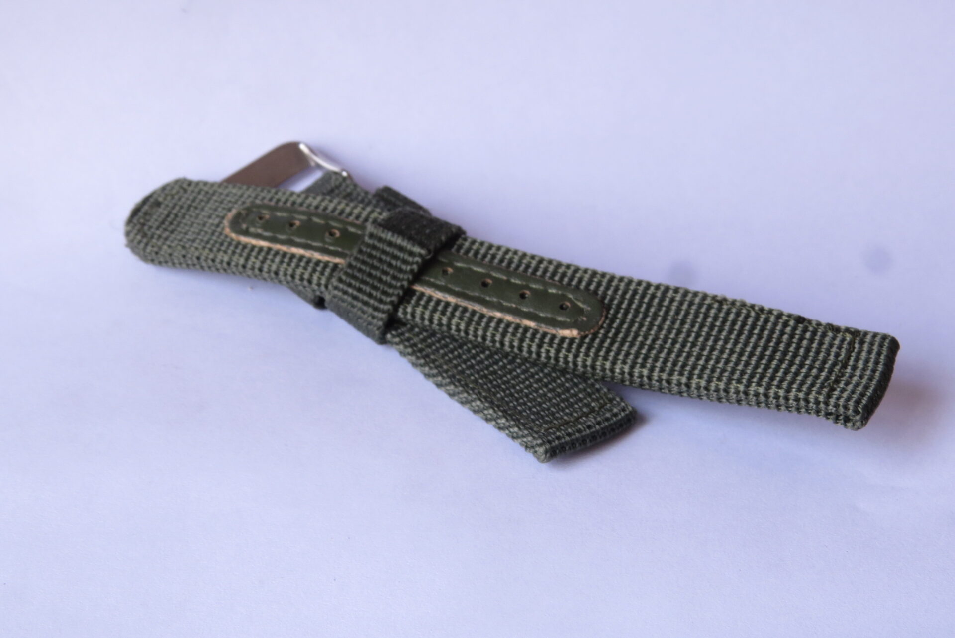 Classic Olive Green Nylon Watch Strap – Heavy-Duty Replacement Watch Band for sale in india Classic Olive Green Nylon Watch Strap – Heavy-Duty Replacement Watch Band for sale in india