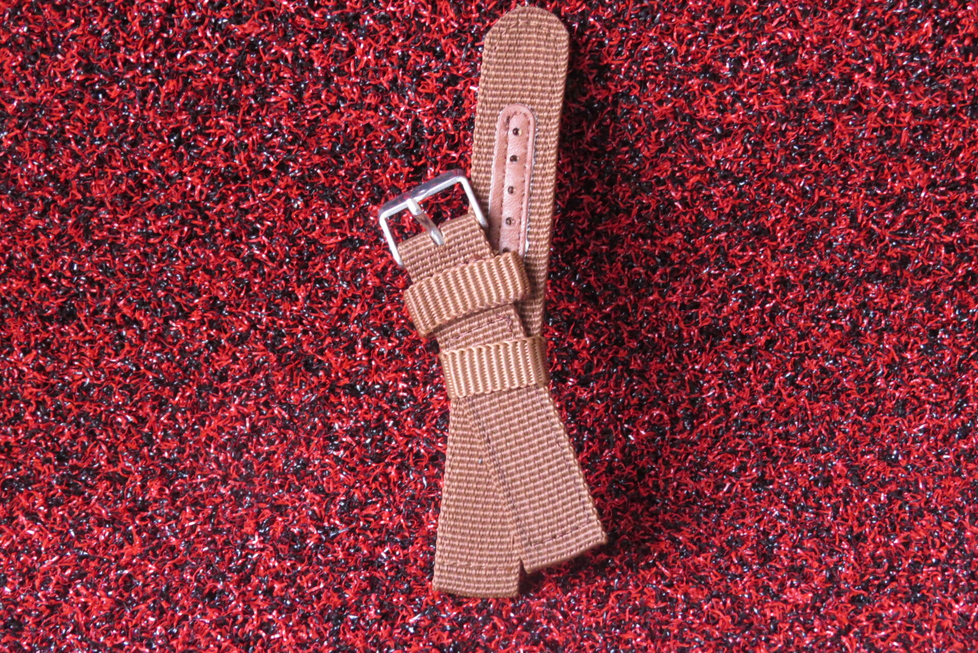 Classic Tan Brown Nylon Watch Strap – Heavy-Duty Replacement Watch Band Classic Tan Brown Nylon Watch Strap – Heavy-Duty Replacement Watch Band